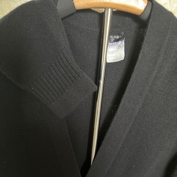 CHANEL BUTTON UP V-NECK SWEATER - Picture 4 of 4